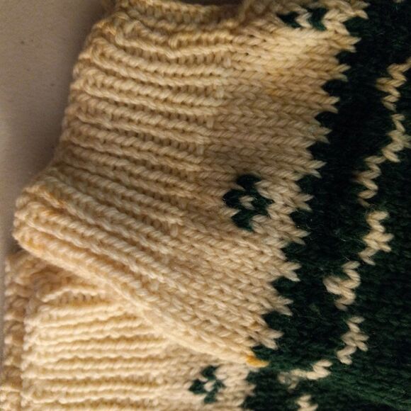 Vintage Handmade Green Snowflake Zipper Front Sweater - Picture 8 of 11